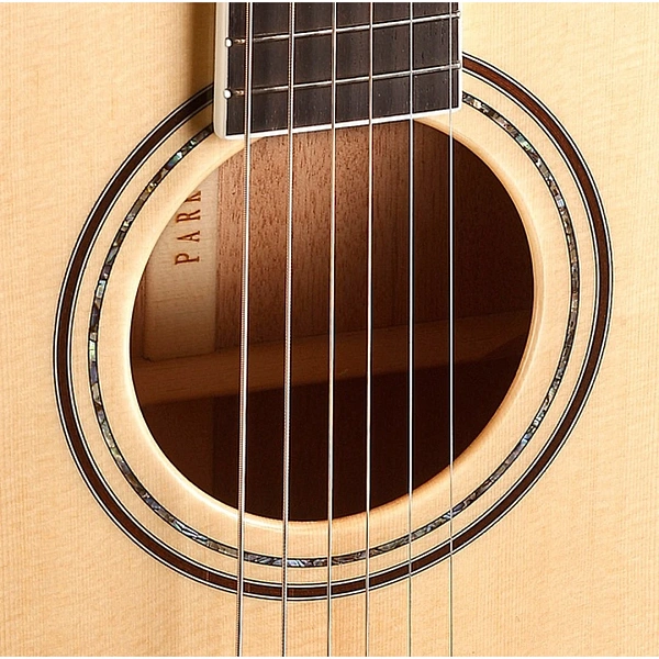 Акустическая гитара Parkwood S62